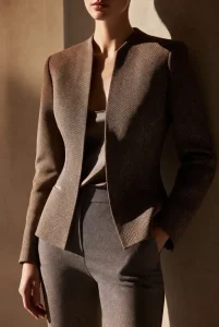 کت بی یقه